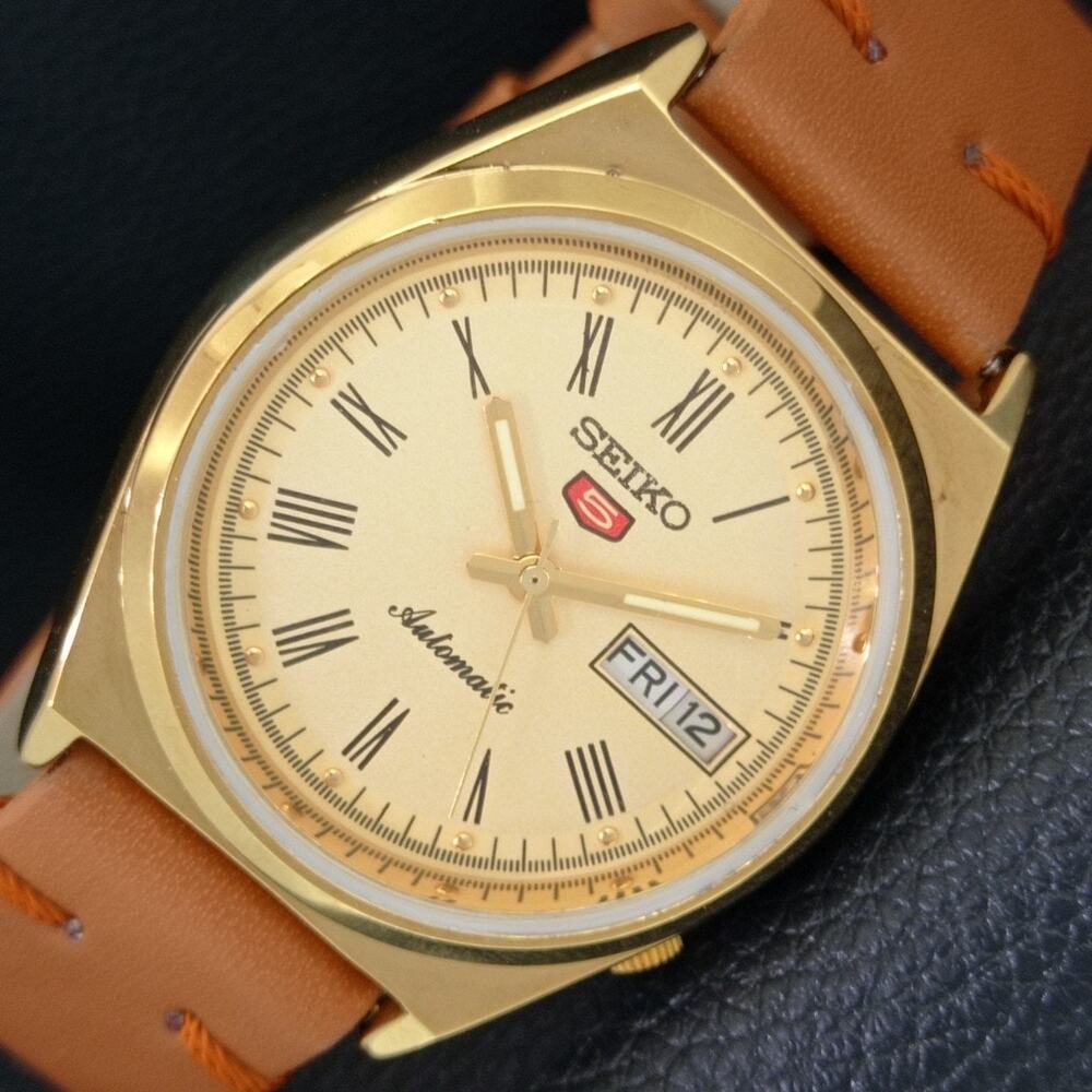 Vintage 1989 Seiko Automatic Mens Gold Watch W/daydate & Black accents